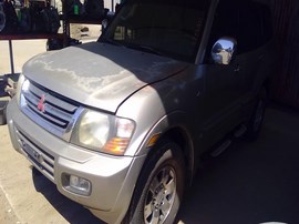 2001 MISTSUBISHI MONTERO, GOLD,, LIMITED MODEL, 3.5L, AT, 4WD.  Z26371